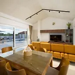 Haba By Istrialux Villa *
