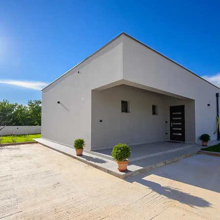 Haba By Istrialux Villa Sisan