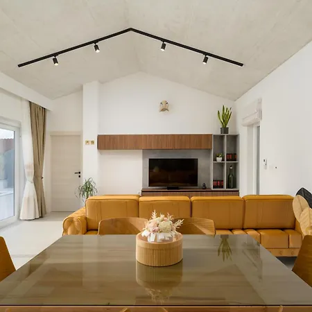 Haba By Istrialux Villa Sisan